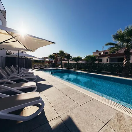 Amazing In Okrug Gornji Apartament