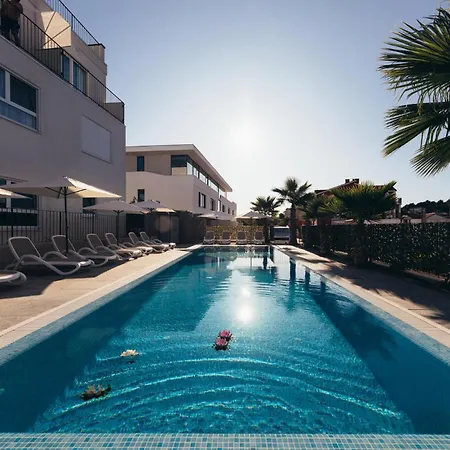 Apartment Amazing In Okrug Gornji