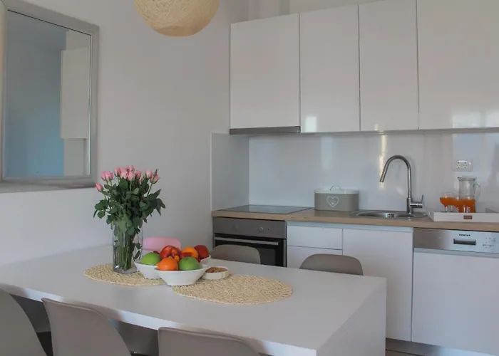 Appartement Amazing In Okrug Gornji Trogir