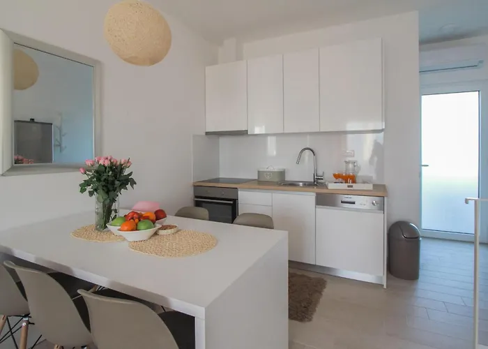 Amazing In Okrug Gornji Trogir